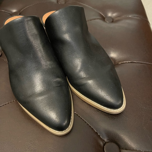 Universal Thread | Black Mules - Picture 7 of 13